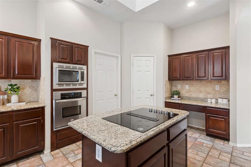 2104 Gent Drive, Plano TX 75025 - Photo 10
