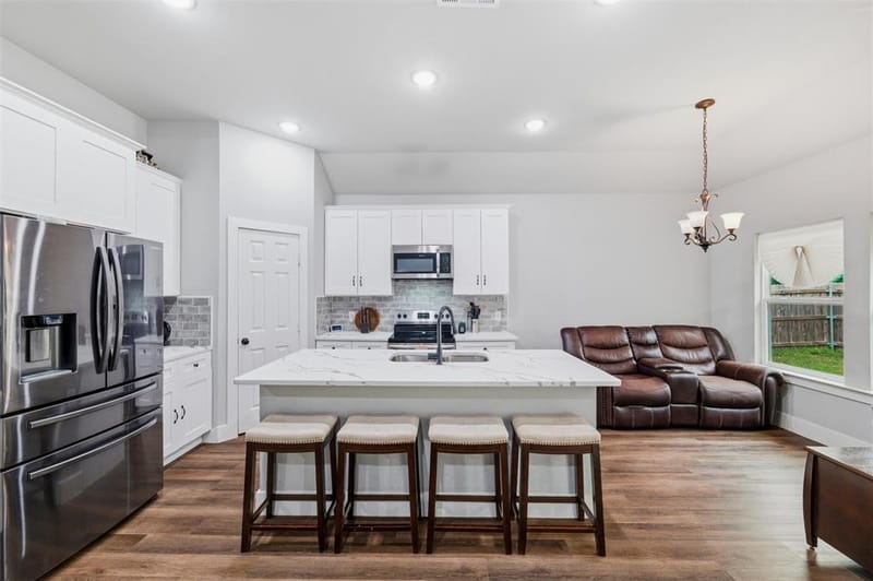 203 Pioneer Drive, Keene TX 76059 - Photo 10