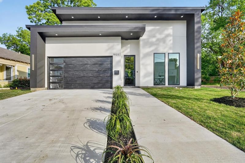 1621 Bannock Avenue, Dallas TX 75215 - Photo 2