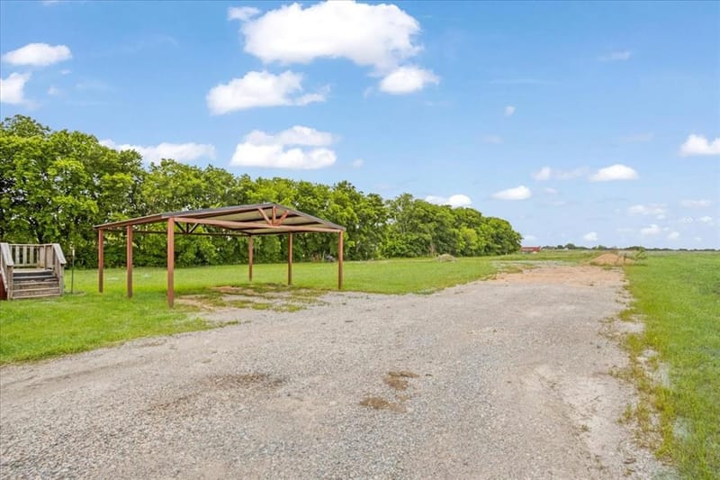 8791 County Road 1143, Celeste TX 75423 - Photo 5