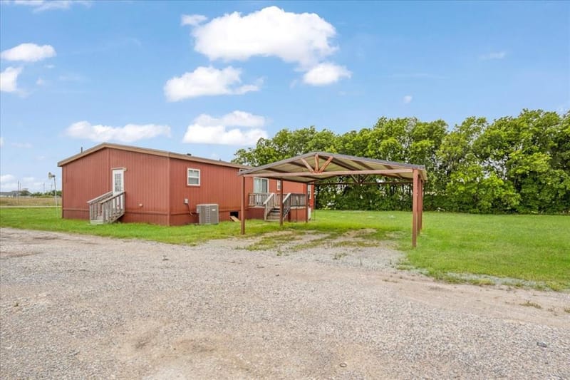 8791 County Road 1143, Celeste TX 75423 - Photo 4