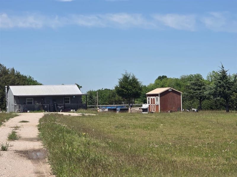 4872 County Road 1101, Celeste TX 75423
