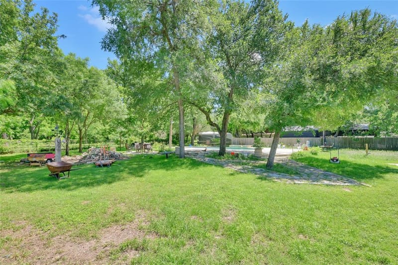 5313 Hidden Oaks Lane, Arlington TX 76017 - Photo 13