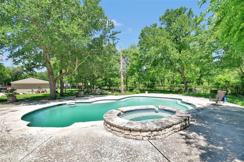 5313 Hidden Oaks Lane, Arlington TX 76017 - Photo 17