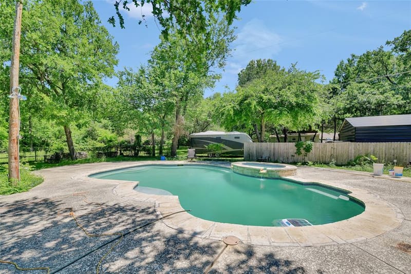 5313 Hidden Oaks Lane, Arlington TX 76017