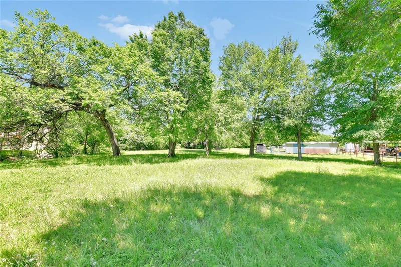 5313 Hidden Oaks Lane, Arlington TX 76017 - Photo 10