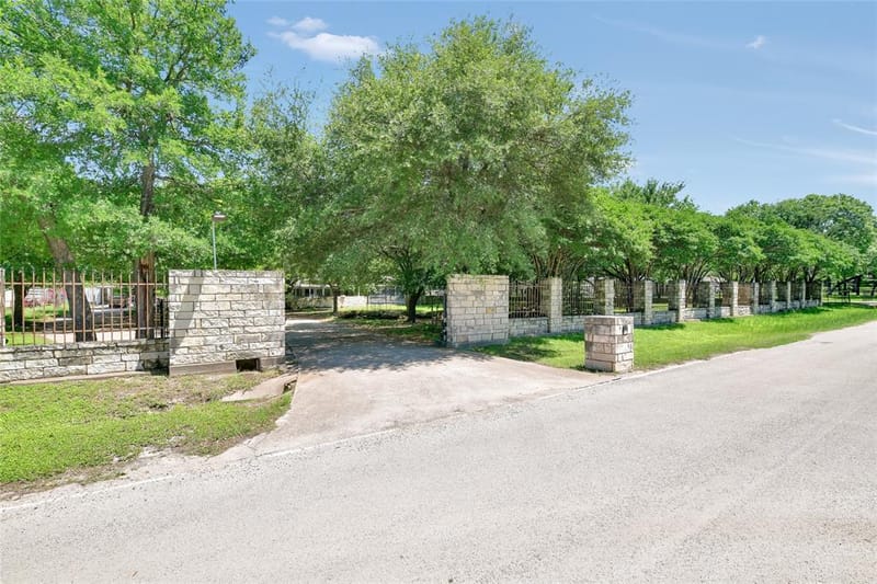 5313 Hidden Oaks Lane, Arlington TX 76017 - Photo 31