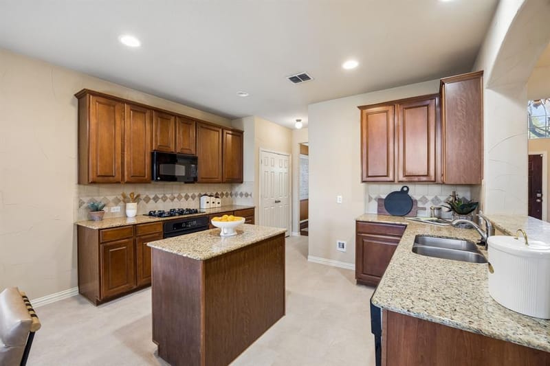 6329 Whetstone Drive, McKinney TX 75070 - Photo 14