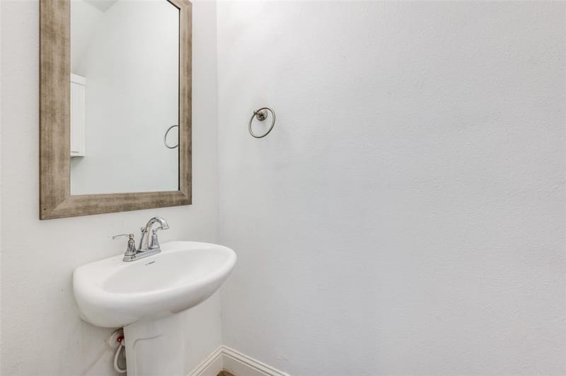 4567 Cypress Thorn Drive, Arlington TX 76005 - Photo 13