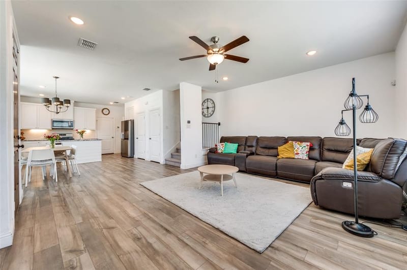 4567 Cypress Thorn Drive, Arlington TX 76005 - Photo 3