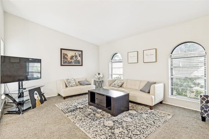 10826 Wallbrook Drive, Dallas TX 75238 - Photo 5