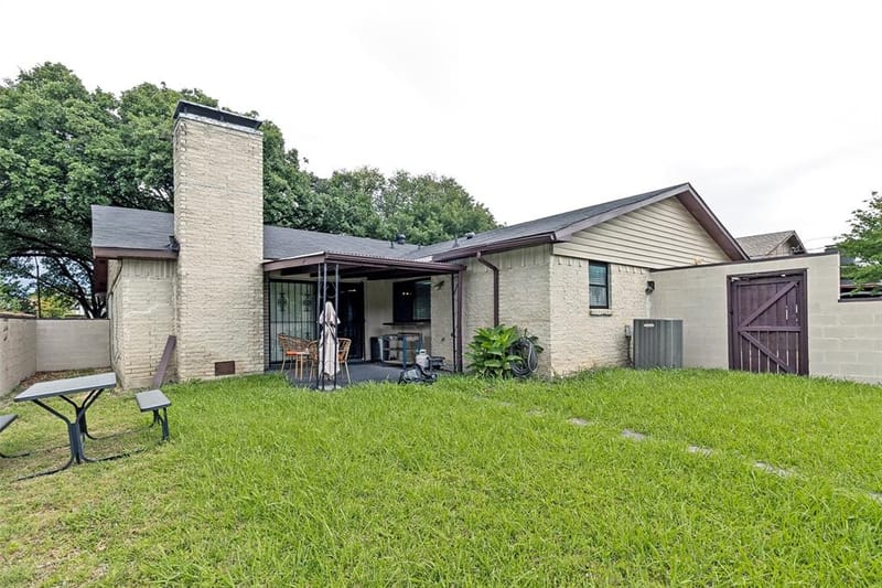 10826 Wallbrook Drive, Dallas TX 75238 - Photo 24