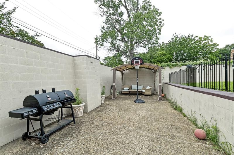 10826 Wallbrook Drive, Dallas TX 75238 - Photo 25