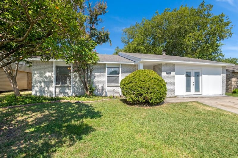 7217 Knight Drive, The Colony TX 75056 - Photo 5