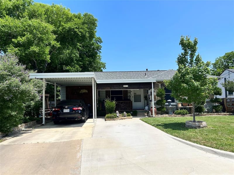 501 E Holley Street, Mesquite TX 75149 - Photo 2