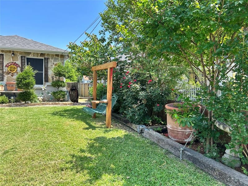 501 E Holley Street, Mesquite TX 75149 - Photo 9