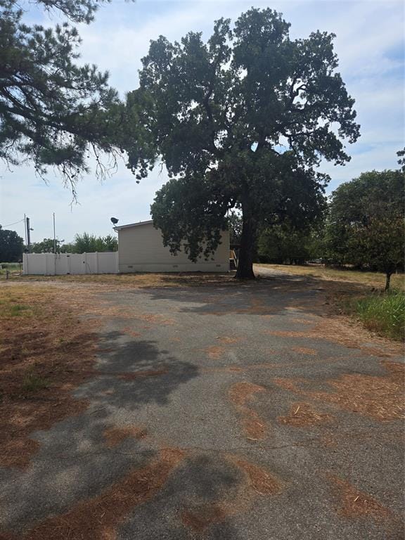 1331 Jay Bird Road, Springtown TX 76082 - Photo 9