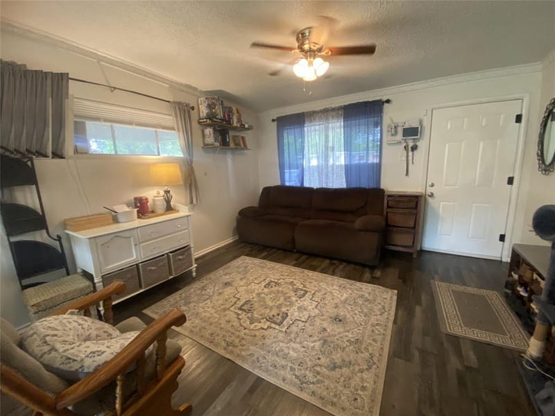 4908 Virgil Street, Fort Worth TX 76119 - Photo 9