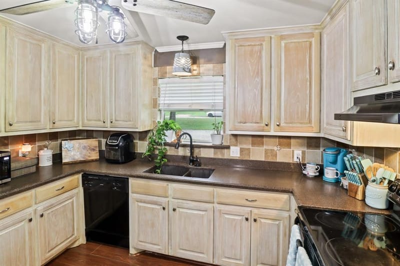 1301 Woodland Drive, Canton TX 75103 - Photo 13