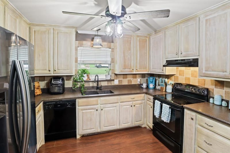 1301 Woodland Drive, Canton TX 75103 - Photo 12