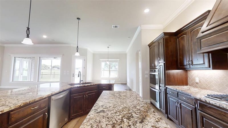 2025 Clive Drive, Granbury TX 76048 - Photo 9