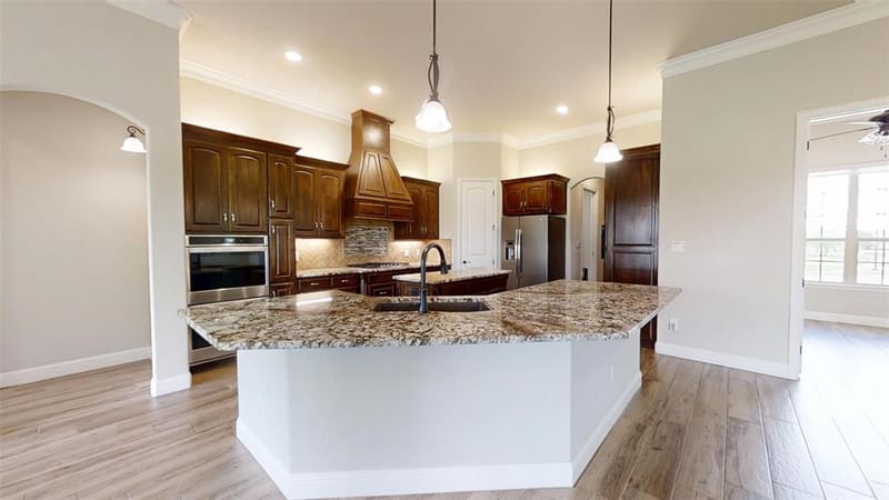 2025 Clive Drive, Granbury TX 76048 - Photo 8