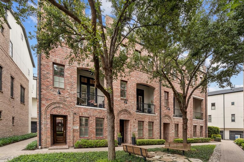 2141 Norlock Lane, Dallas TX 75201