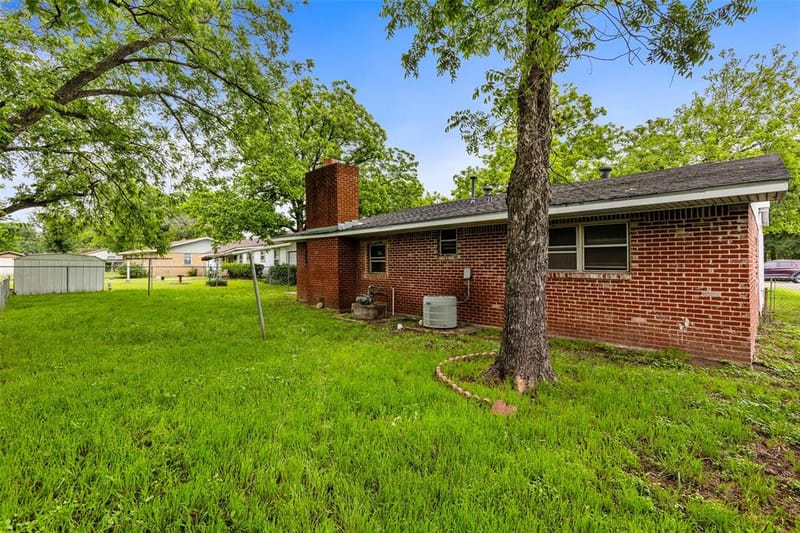 2700 Briarwood Lane, Bellmead TX 76705 - Photo 13