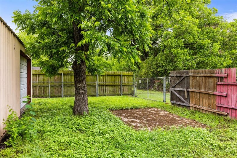 2700 Briarwood Lane, Bellmead TX 76705 - Photo 16