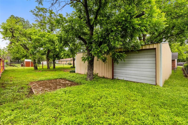 2700 Briarwood Lane, Bellmead TX 76705 - Photo 3