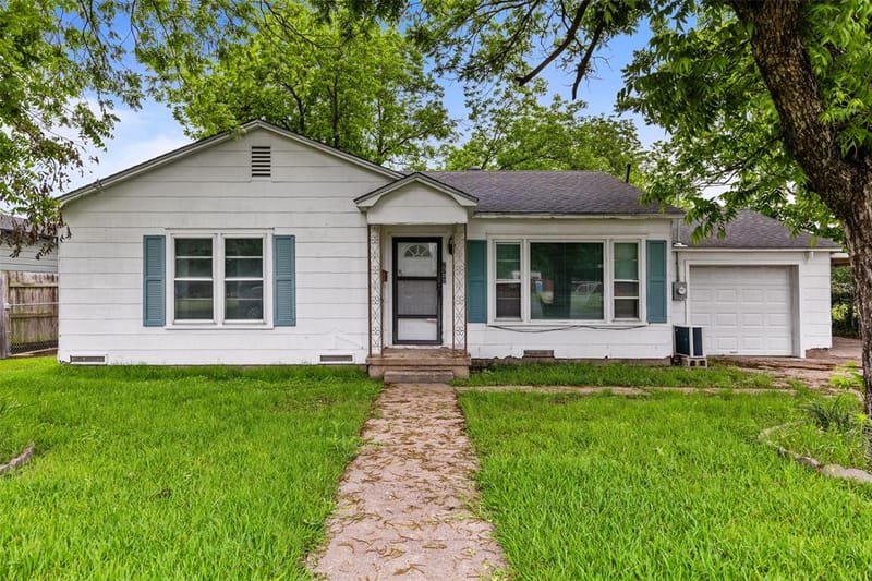 2700 Briarwood Lane, Bellmead TX 76705 - Photo 5