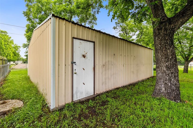 2700 Briarwood Lane, Bellmead TX 76705 - Photo 14