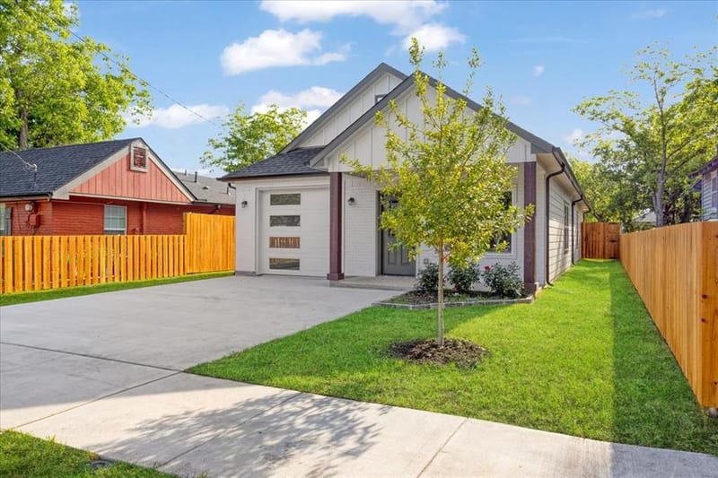 413 N Colbert Avenue, Sherman TX 75090 - Photo 3