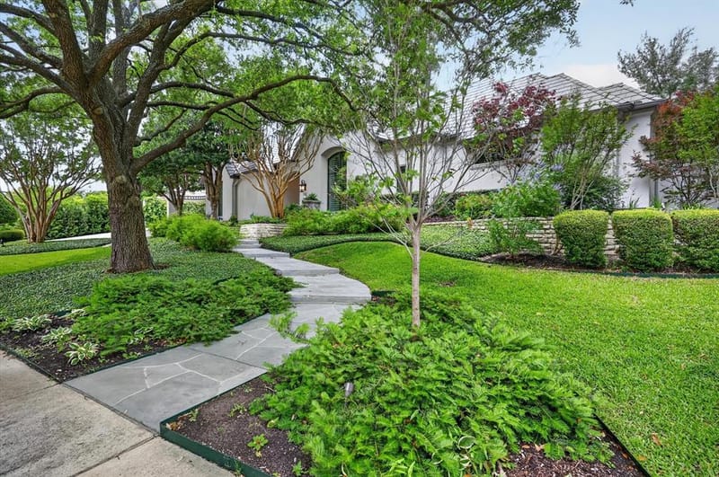 14819 Bellbrook Drive, Addison TX 75254 - Photo 2