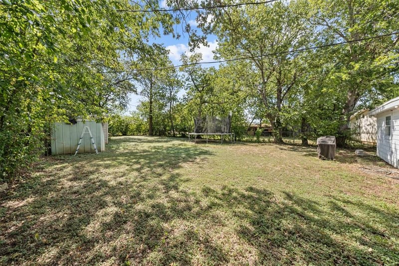121 Austin Street, McGregor TX 76657 - Photo 17
