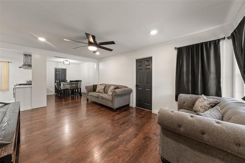 121 Austin Street, McGregor TX 76657 - Photo 3