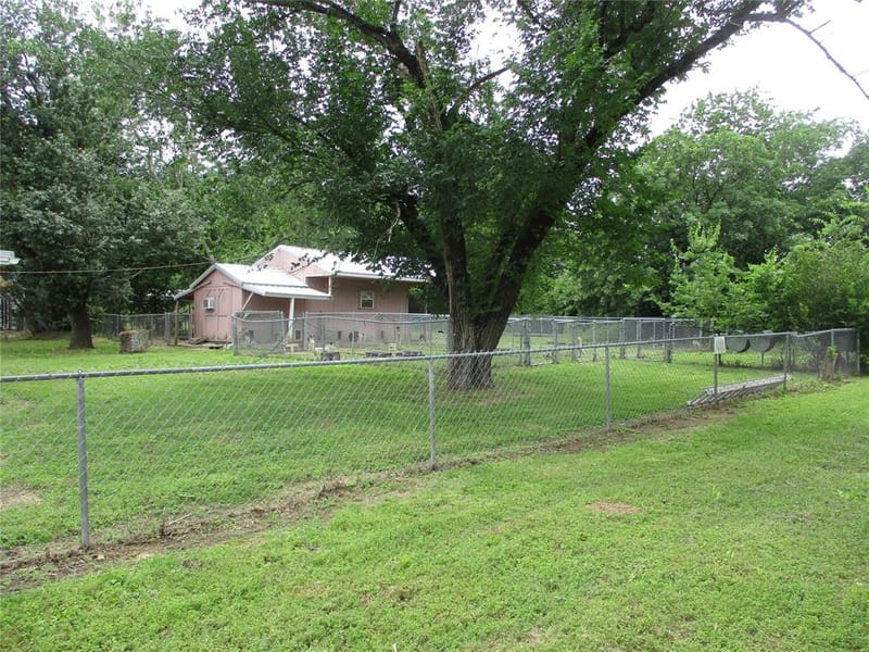 1026 County Road 1145, No City TX 75472 - Photo 12