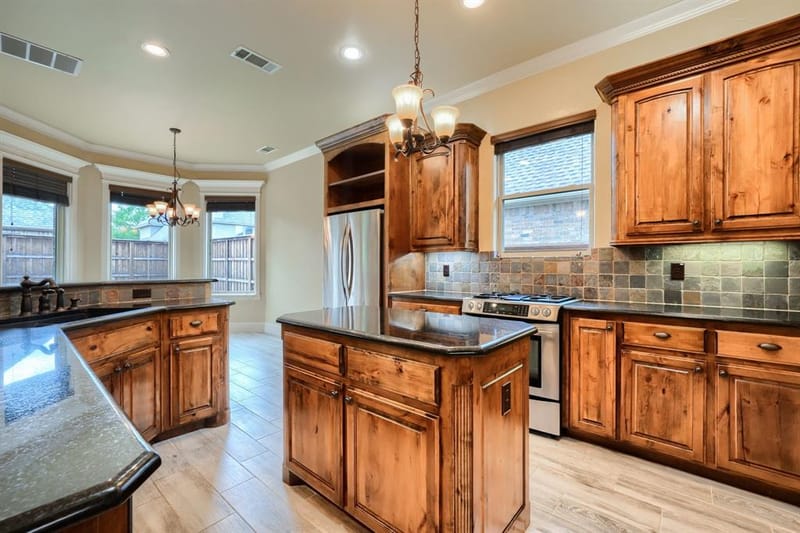8009 Canyon Oak Drive, North Richland Hills TX 76182 - Photo 18