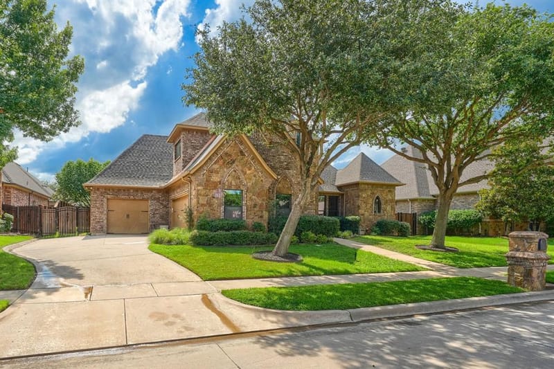 8009 Canyon Oak Drive, North Richland Hills TX 76182 - Photo 4