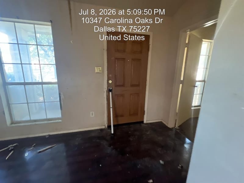 10347 Carolina Oaks Drive, Dallas TX 75227 - Photo 2