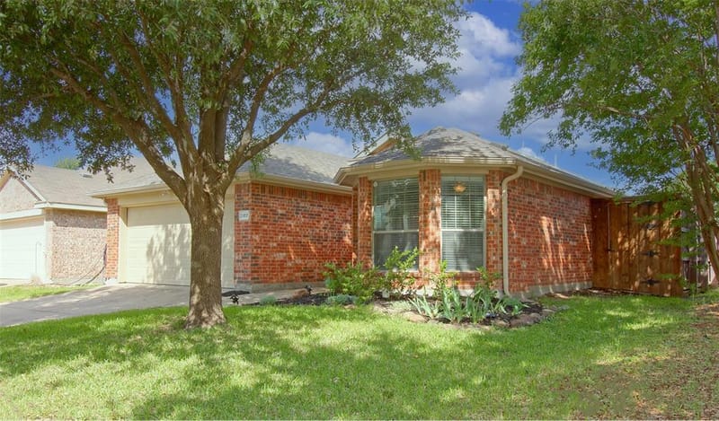 2007 Kings Forest Drive, Heartland TX 75126 - Photo 2