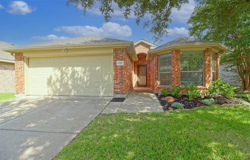 2007 Kings Forest Drive, Heartland TX 75126 - Photo 4