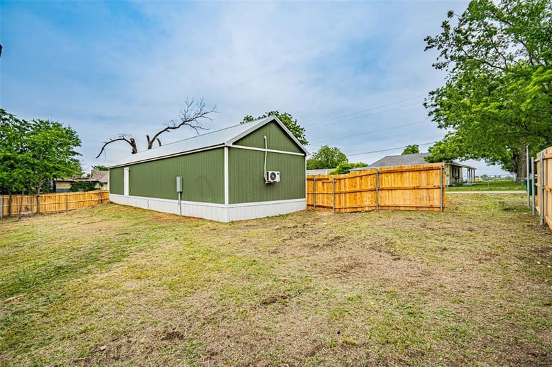 329 Vine Street, Dublin TX 76446 - Photo 32