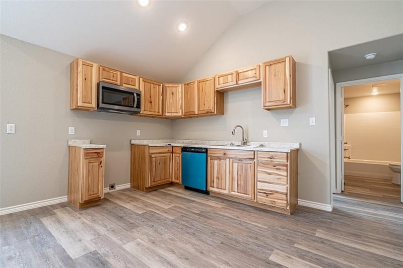 329 Vine Street, Dublin TX 76446 - Photo 9