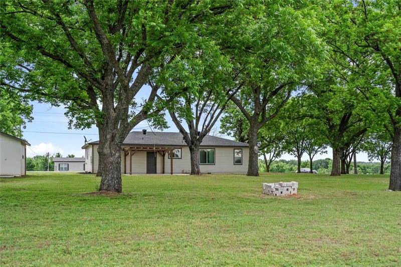 341 Reast Road, Whitesboro TX 76273 - Photo 32