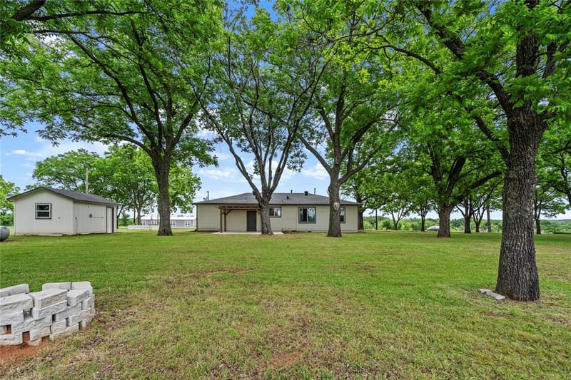 341 Reast Road, Whitesboro TX 76273 - Photo 30