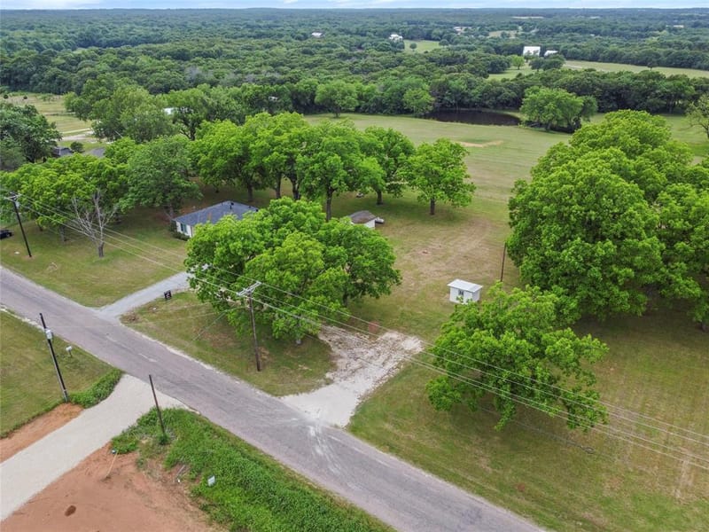 341 Reast Road, Whitesboro TX 76273 - Photo 38