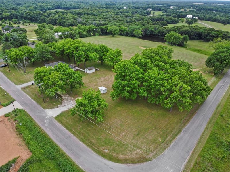 341 Reast Road, Whitesboro TX 76273 - Photo 35