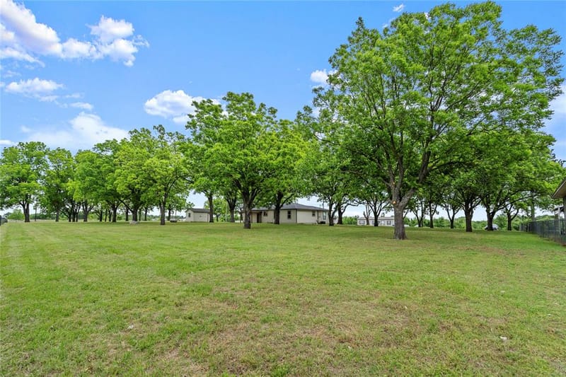341 Reast Road, Whitesboro TX 76273 - Photo 31