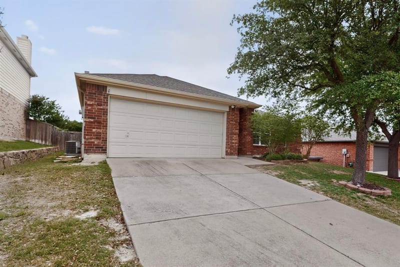 7716 Val Verde Drive, McKinney TX 75071 - Photo 3